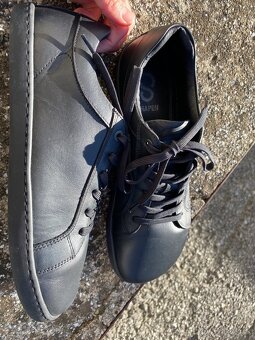 celoročne kožene topanky