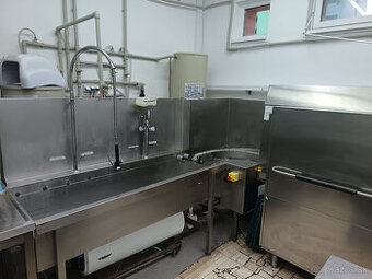 Tunelová umývačka riadu Zanussi RT 270 HD E