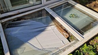 Predám plastové okno D201 x V137cm