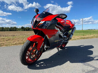 Aprilia RSV 1000 R