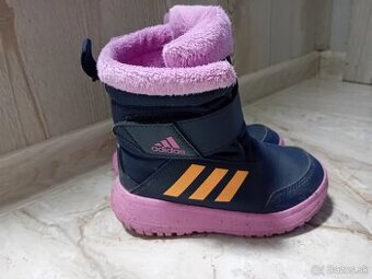 Snehule Adidas 26