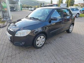 Predam ŠKODA FABIA 2 - 1.4 16V benzin