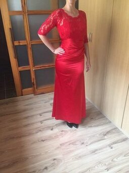 Červené elegantné spoločenské šaty