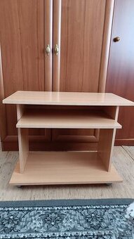 Stolík na TV