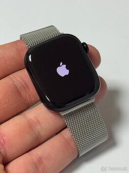 Apple Watch 11 42mm Jet Black - nové, rok záruka