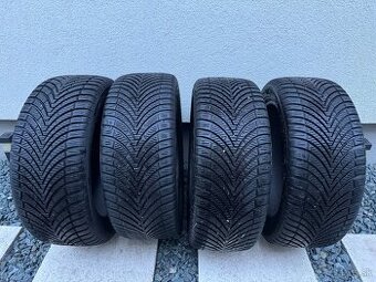 Celoročné pneumatiky KUMHO SOLUS 4S HA32 215/45 R16 90V