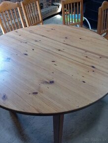 Stôl z masívu+ 4ks stoličky