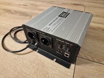 Invertor do auta z 12v na 220v - 1