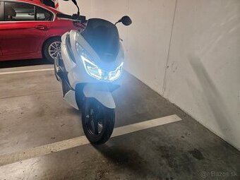 Predam skúter Honda PCX 150
