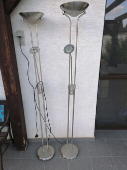 Darujem 2 stojanové lampy s 2 stmievateľnými hlasmi svetlami