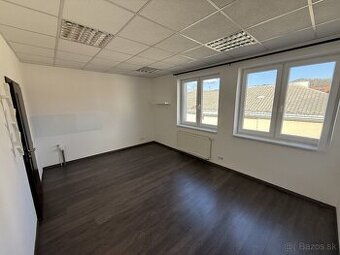 Prenájom kancelárskych priestorov 18m², Žilina - Širšie cent