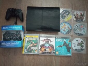 PS3 Superslim - 250gb hdd, 2 ovládače, hry