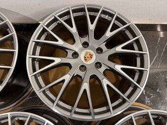 original kolesa porsche Panamera r21 976044660N