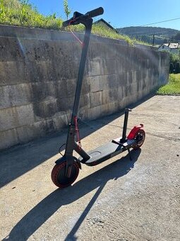Xiaomi Mi electric scooter Pro kolobežka