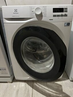 Predám 8 kg práčku Electrolux EW6F528SC
