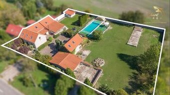 Jedinečná rodinná usadlosť s bazénom, posilňovňou, wellness