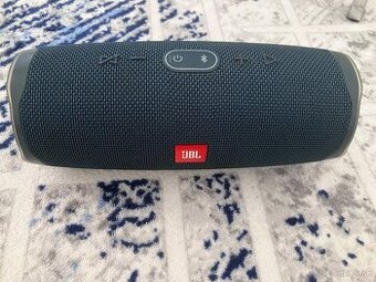 JBL CHARGE 4