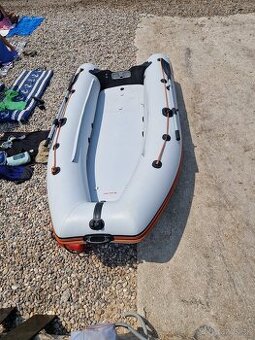 predám čln kolibri 330 D