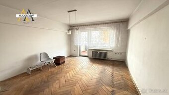 Priestranný 2-izbový byt na obľúbenej adrese – Bulvár, centr