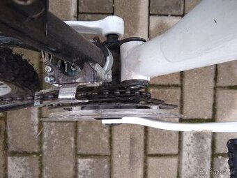 Engine FS 24 - celoodpružený 24"