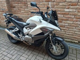 Honda VFR 800 Crossruner - 1