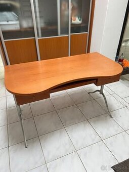 Predám kancelársky stôl z masívu - 1