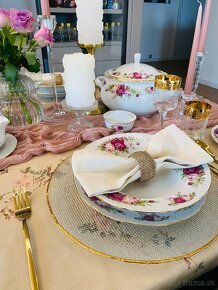 Vitrínová retro obedová súprava,posielam bezpečne