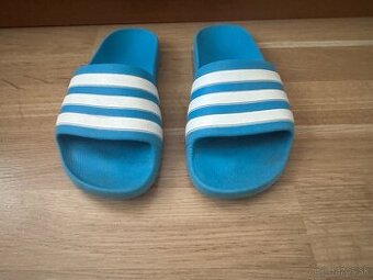 Chlapčenské šľapky ADIDAS