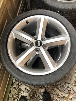 Znížená cena, zimné pneumatiky na ALU diskoch AUDI