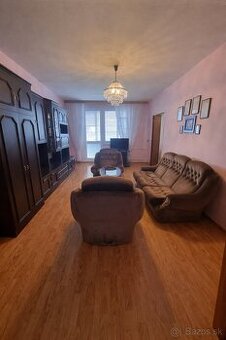 PREDAJ | 3,5-IZBOVÝ BYT SO ZASKLENÝM BALKÓNOM Ul. D. Štúra,