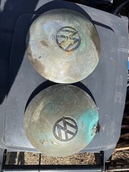 2x puklice Volkswagen