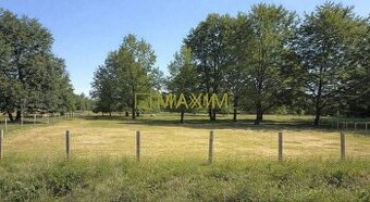 PREDAJ - Ponúkame na predaj rozľahlý, slnečný pozemok s výme