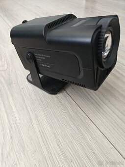Projektor Hy320