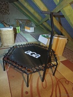 Trampolina.