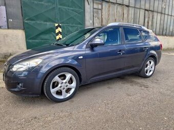 Predám Kia Cee´d 2.0 CRDi 103 KW SPORT r.v.11/2010