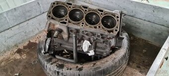 Predam spodok motora 1.9jtd Alfa Romeo 159