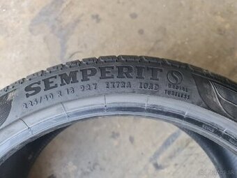 2x Semperit 225/40R18 - 1