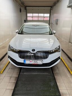 Skoda Superb 1.5 TSI DSG