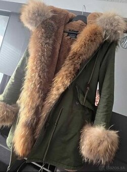 Zimná bunda s pravou kožušinou