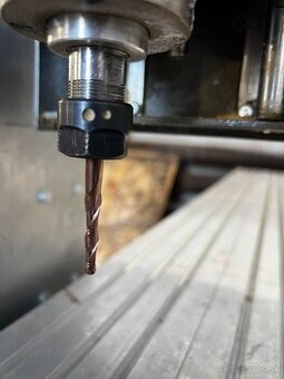 CNC frézovanie a 3D rezbárske práce(masív,MDF,plast)