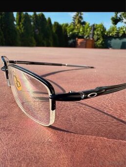 Oakley dioptricke okuliare kovovy poloram