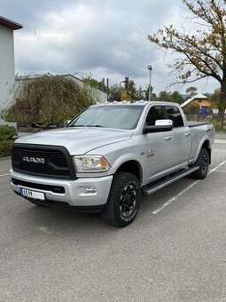 Dodge RAM 2500 HEAVY DUTY 6.4 V8 HEMI –Laramie—2016–