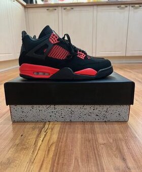 Jordan 4 Retro