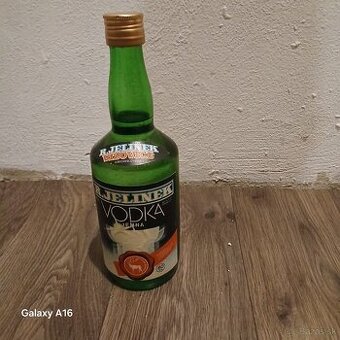 Predám retro alkohol