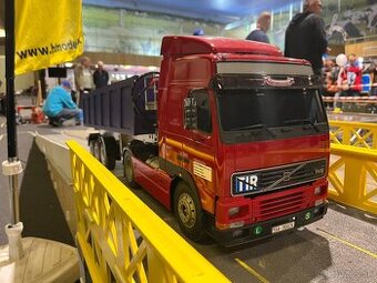 Tamiya Volvo FH12 Globetrotter 420 - nové