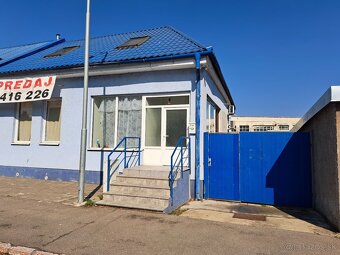 DOM SO 4 BYTOVÝMI JEDNOTKAMI | HOLUBYHO - 1