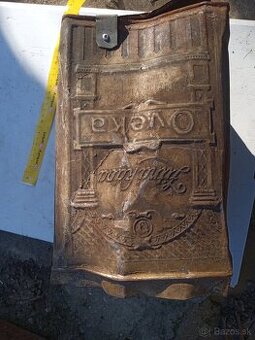 Stará krabica od kavy