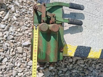 Hydraulicky rozvadzac 2.sekcie