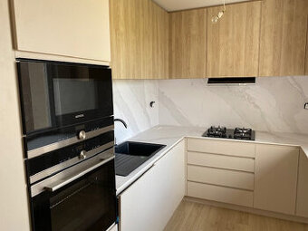 4 izbový byt 15 min. od ZV, rekonštrukcia, zariadenie, voľný