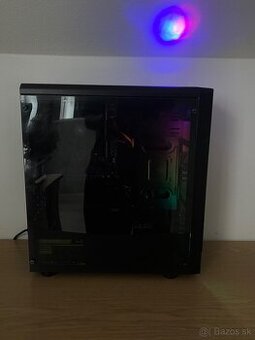 RX 550/ AMD RYZEN 5 1600/8 GB RAM/